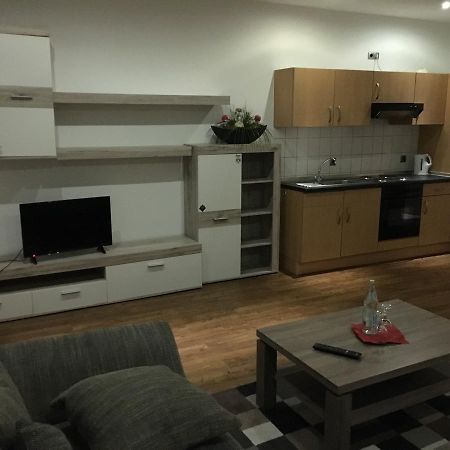 Hotel Friesenhof Westoverledingen Bagian luar foto